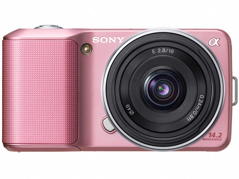 <b>E 16mm F2.8を装着</b>