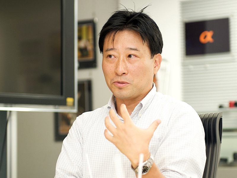 <b>トランスルーセントミラー・テクノロジーとミラーボックスを担当した児玉氏</b>