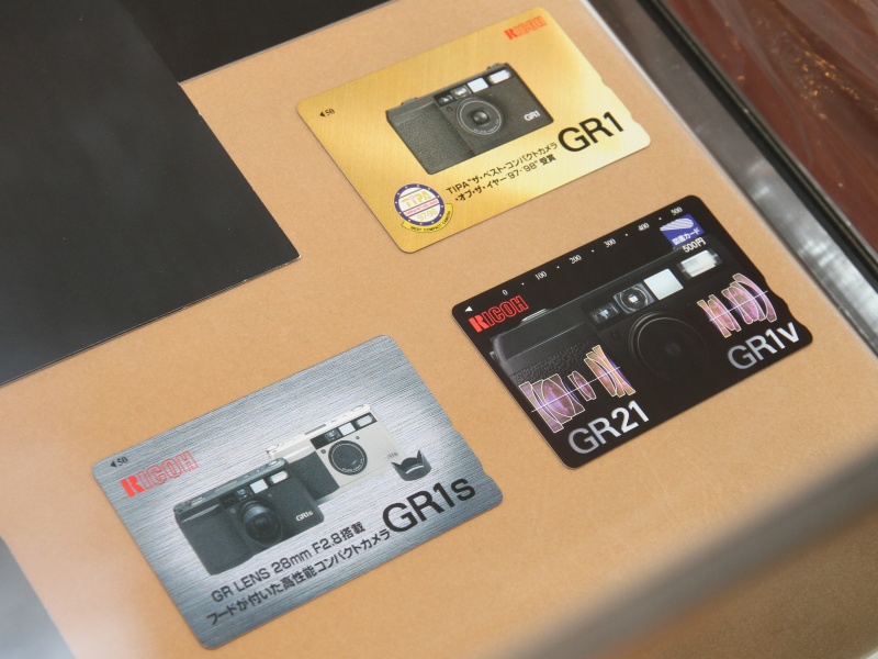 <b>GRシリーズの図書カードなどもあった</b>