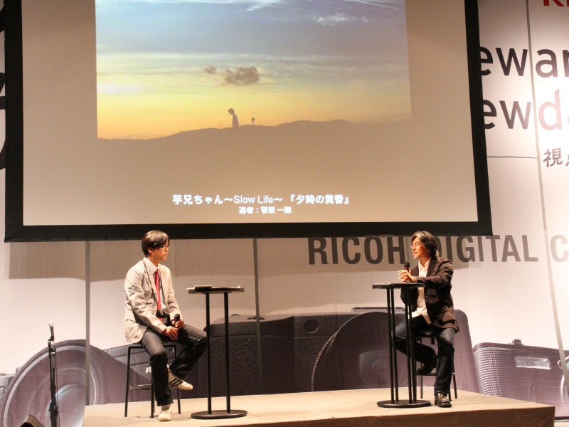 <b>菅原一剛氏（右）と福島晃氏（左）。使用機種や装着ユニットも踏まえてコメントした</b>