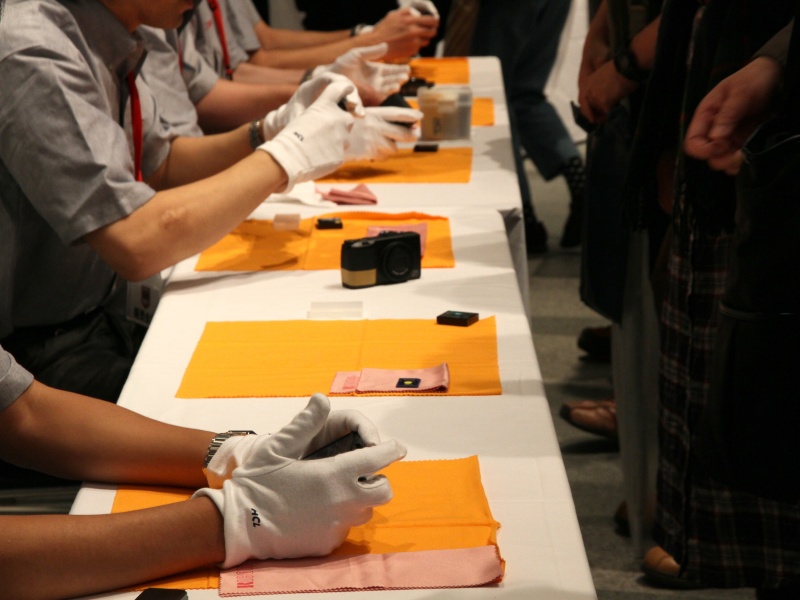 <b>ファームウェア配布はスタッフが対応</b>