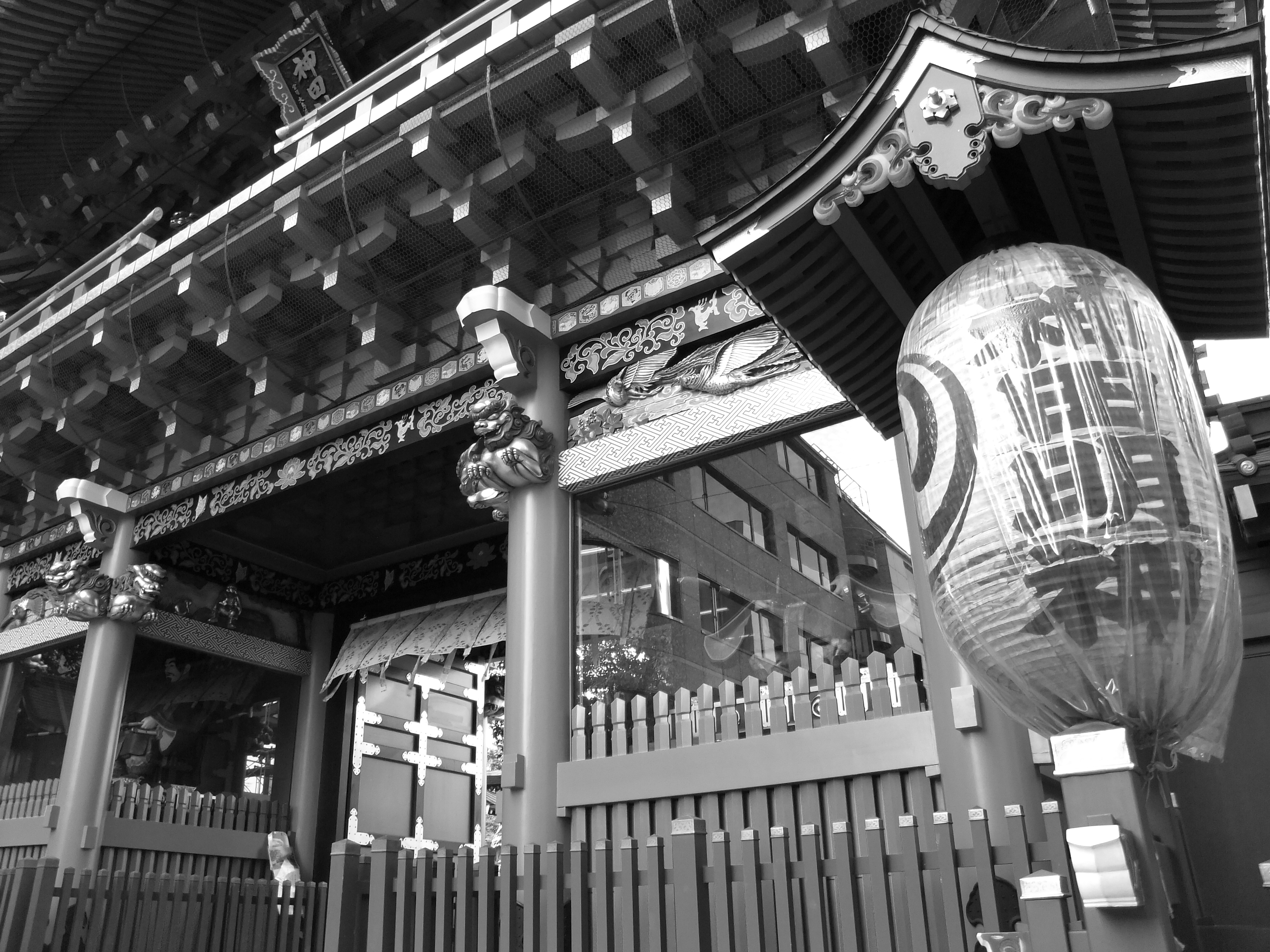 <b>フィルムシミュレーション：B&amp;W（モノクロ）<br>FinePix F300EXR / 約4.6MB / 4,000×3,000 / 1/30秒 / F3.8 / 0EV / ISO100 / WB:オート / 5.7mm</b>