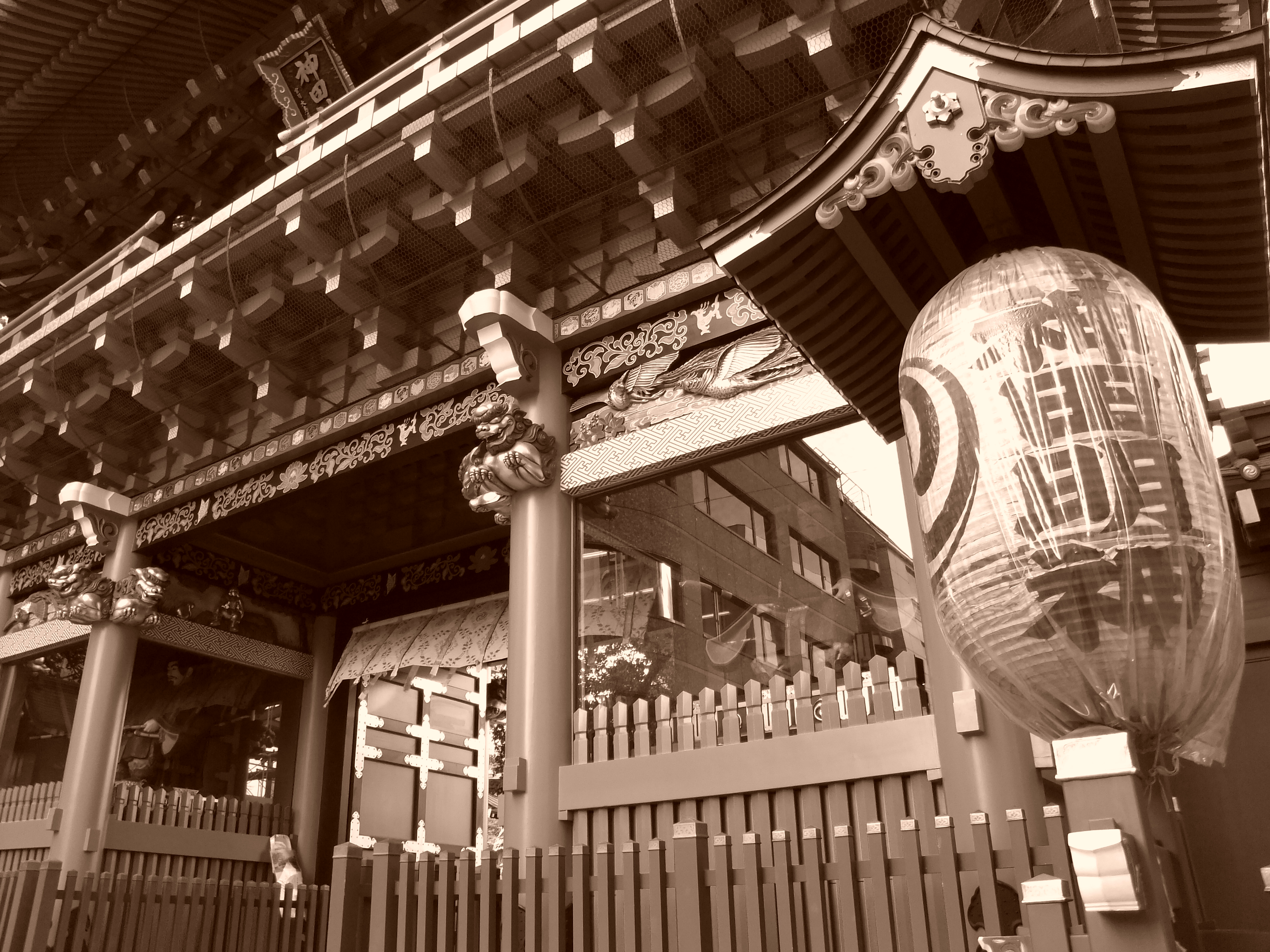 <b>フィルムシミュレーション：セピア<br>FinePix F300EXR / 約5.1MB / 4,000×3,000 / 1/28秒 / F3.8 / 0EV / ISO100 / WB:オート / 5.7mm</b>