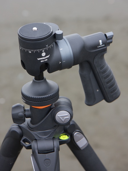 <b>グリップが特徴的なGH-100。バンガードでは「ピストルグリップ」と呼んでいる</b>