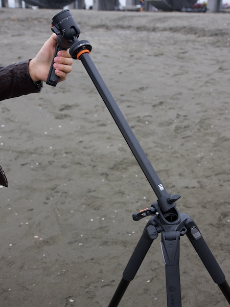 <b>センターコラムを引き出す</b>