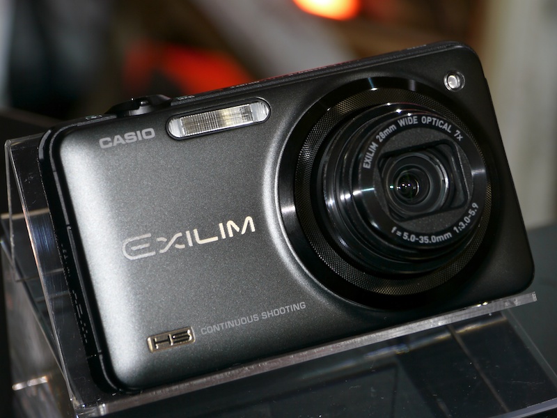 <b>HIGH SPEED EXILIM EX-ZR10</b>