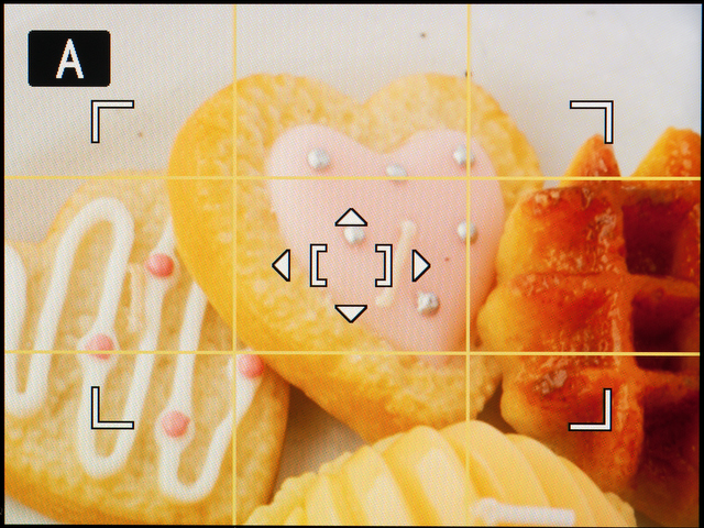<b>AFエリアを「マニュアル」にしたときの表示。カギ括弧の範囲内で測距点を移動させることができる</b>