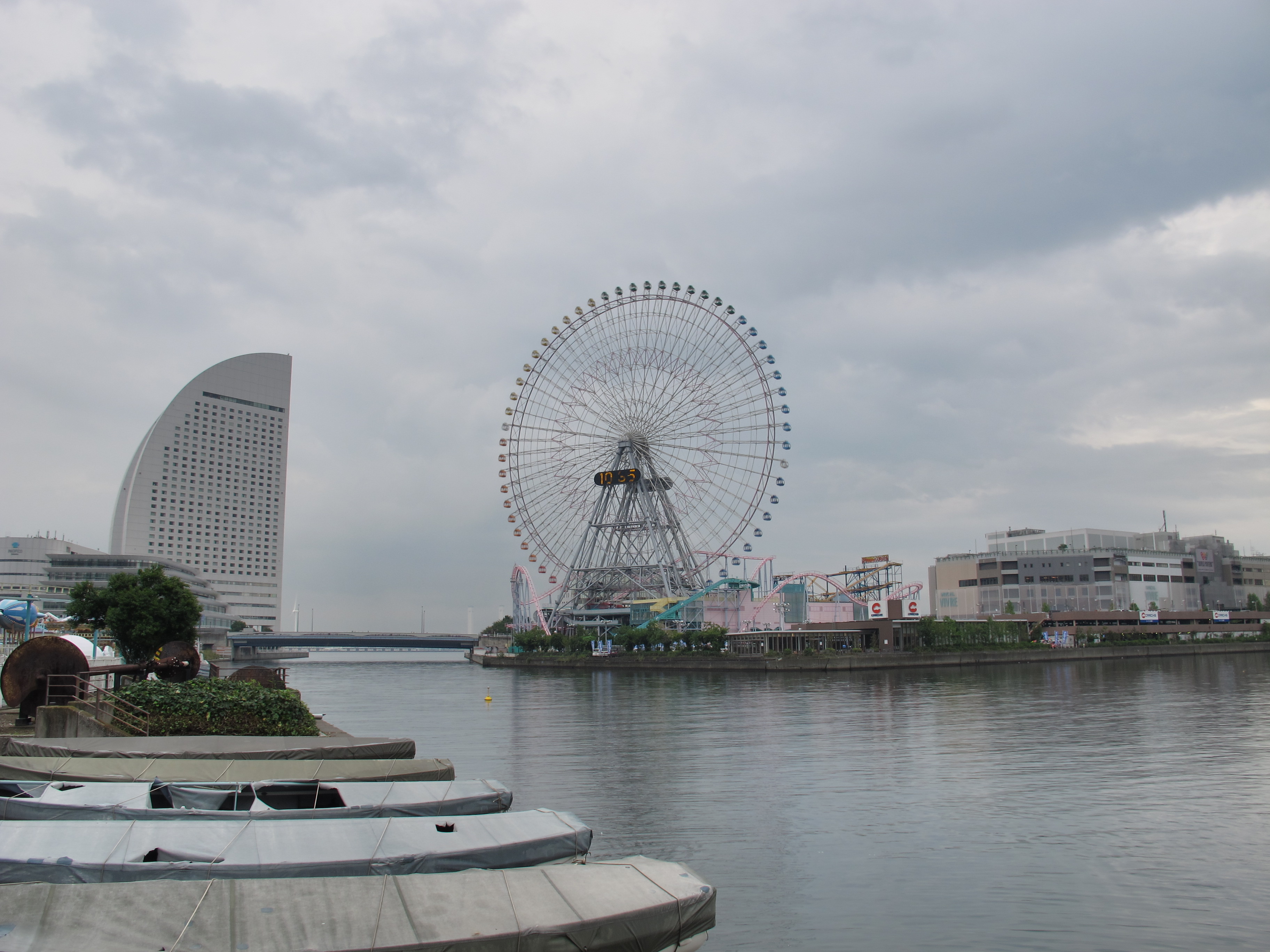 <b>広角端<br>PowerShot G12 / 約1.7MB / 3,648×2,736 / 1/400秒 / F4 / 0.0EV / ISO80 / WB:オート / 6.1mm</b>
