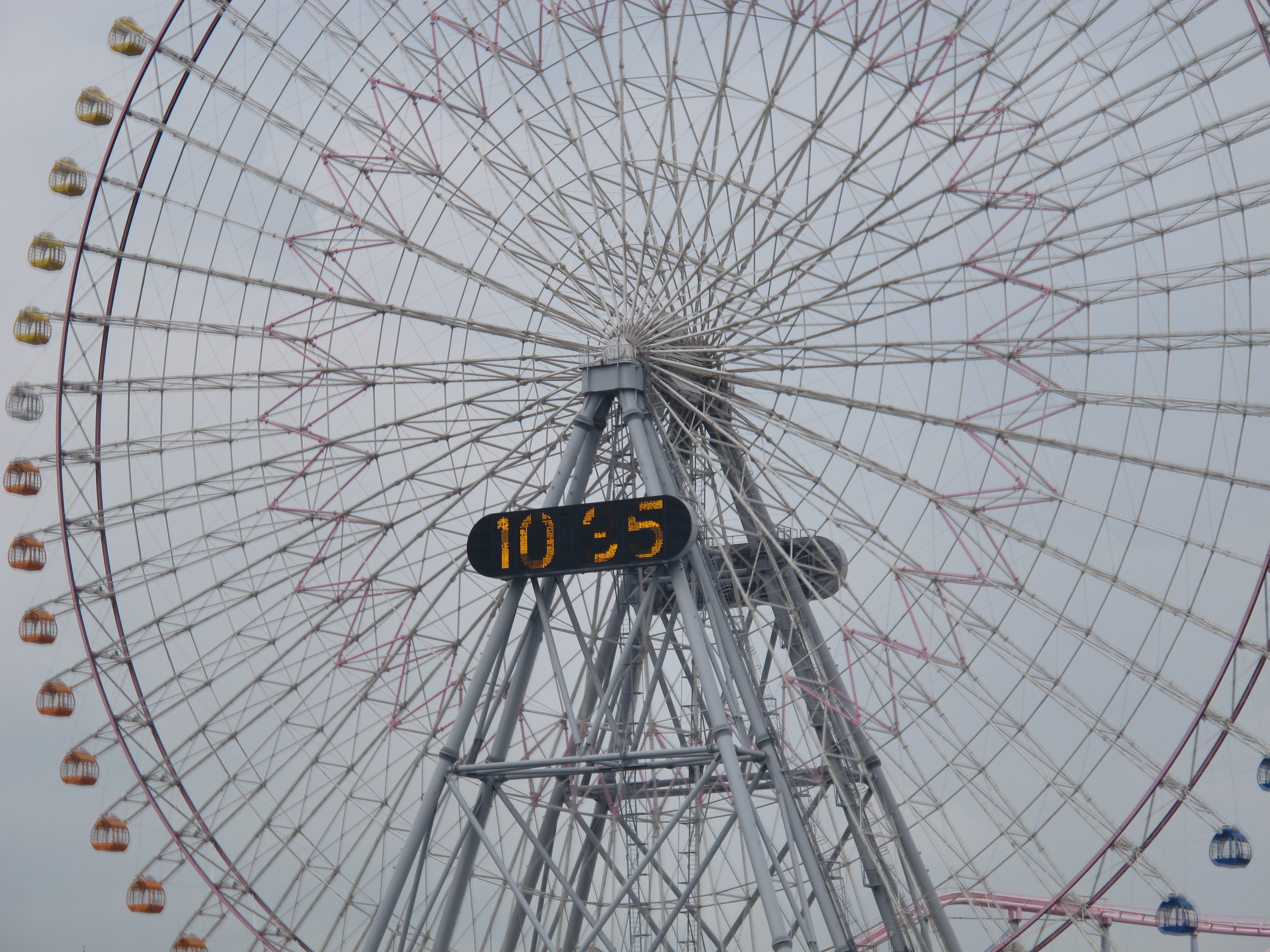 <b>望遠端<br>PowerShot G12 / 約2.4MB / 3,648×2,736 / 1/320秒 / F4.5 / 0.0EV / ISO80 / WB:オート / 30.5mm</b>