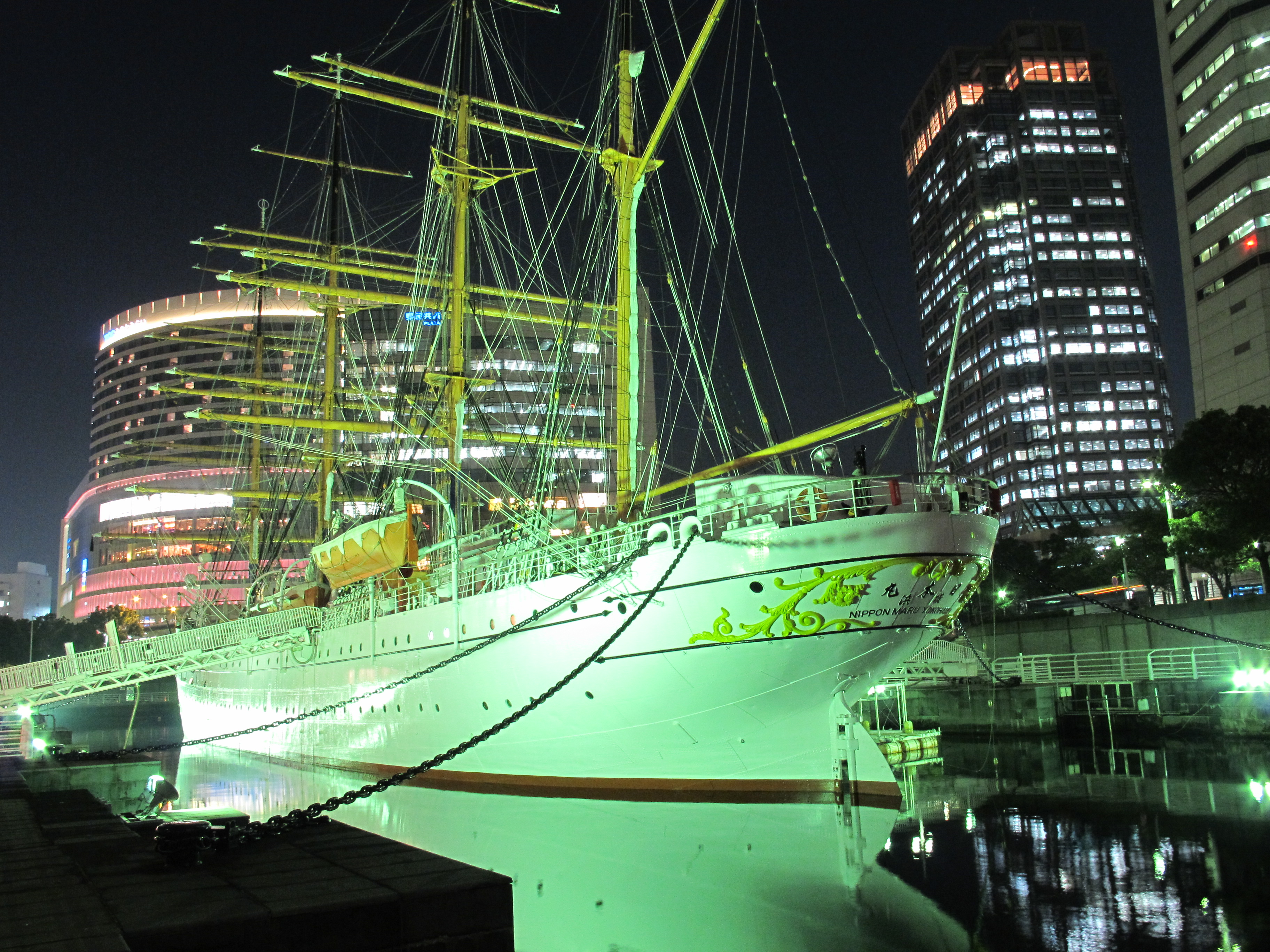 <b>ISO400<br>PowerShot G12 / 約3.0MB / 3,648×2,736 / 1/2秒 / F5.6 / +1.7EV / WB:オート / 6.1mm</b>