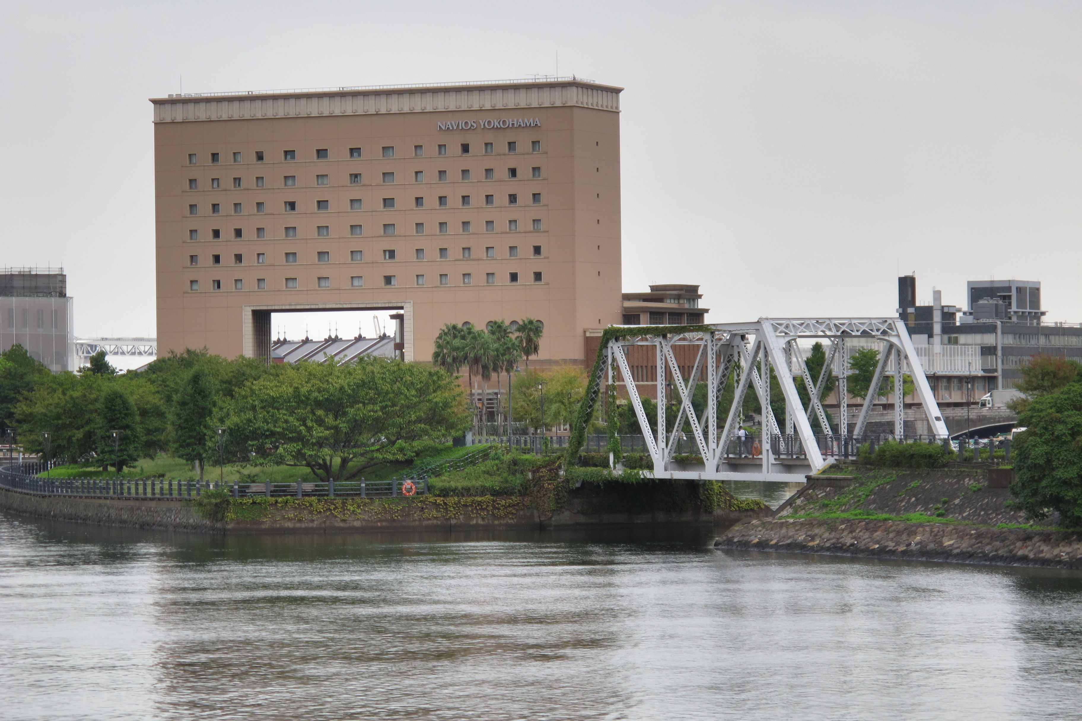 <b>PowerShot G12 / 約2.1MB / 3648x2432 / 1/160秒 / F4.5 / 0.0EV / ISO125 / WB:オート / 30.5mm</b>