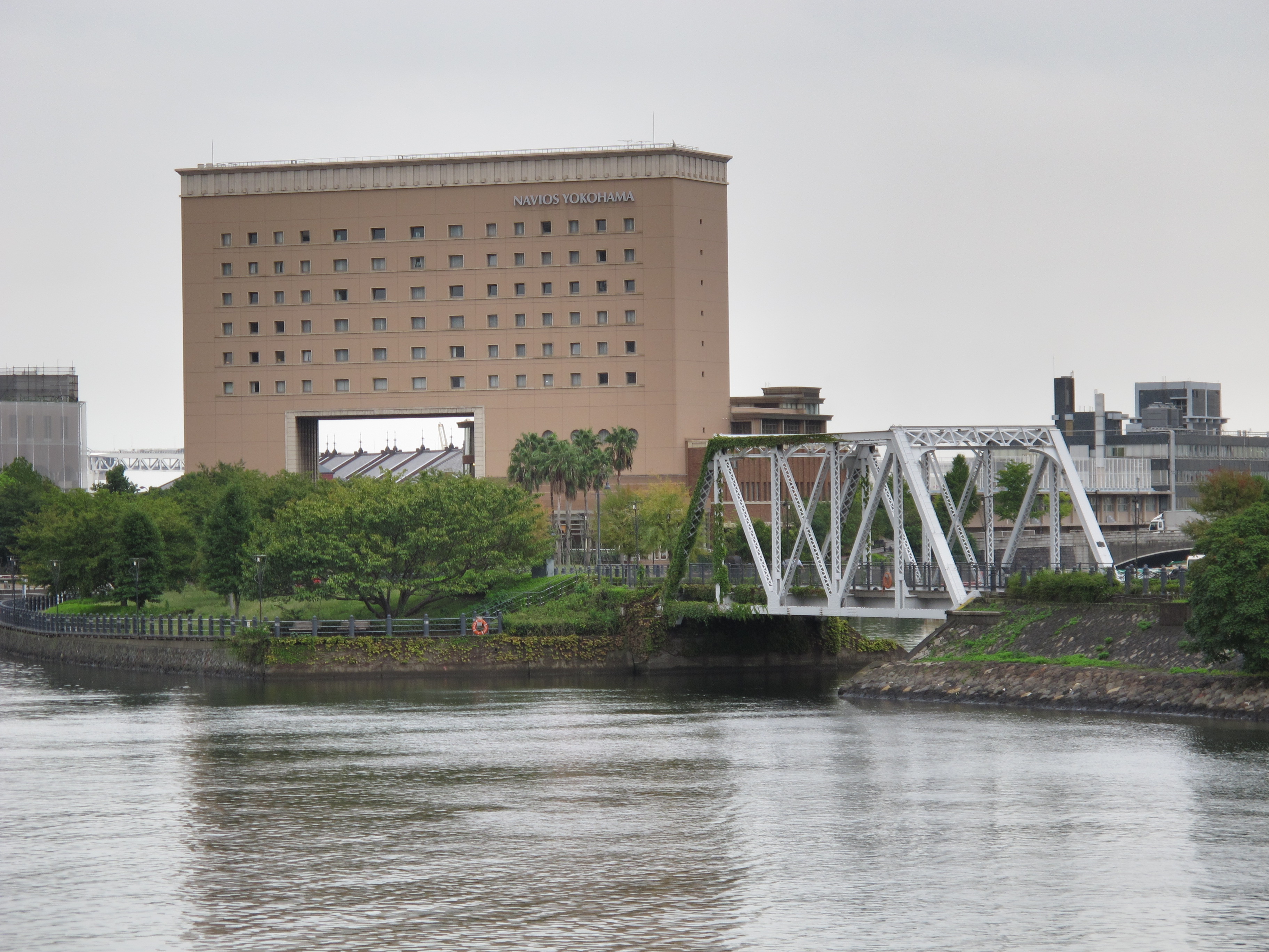 <b>PowerShot G12 / 約2.4MB / 3,648×2,736 / 1/160秒 / F4.5 / 0.0EV / ISO125 / WB:オート / 30.5mm</b>