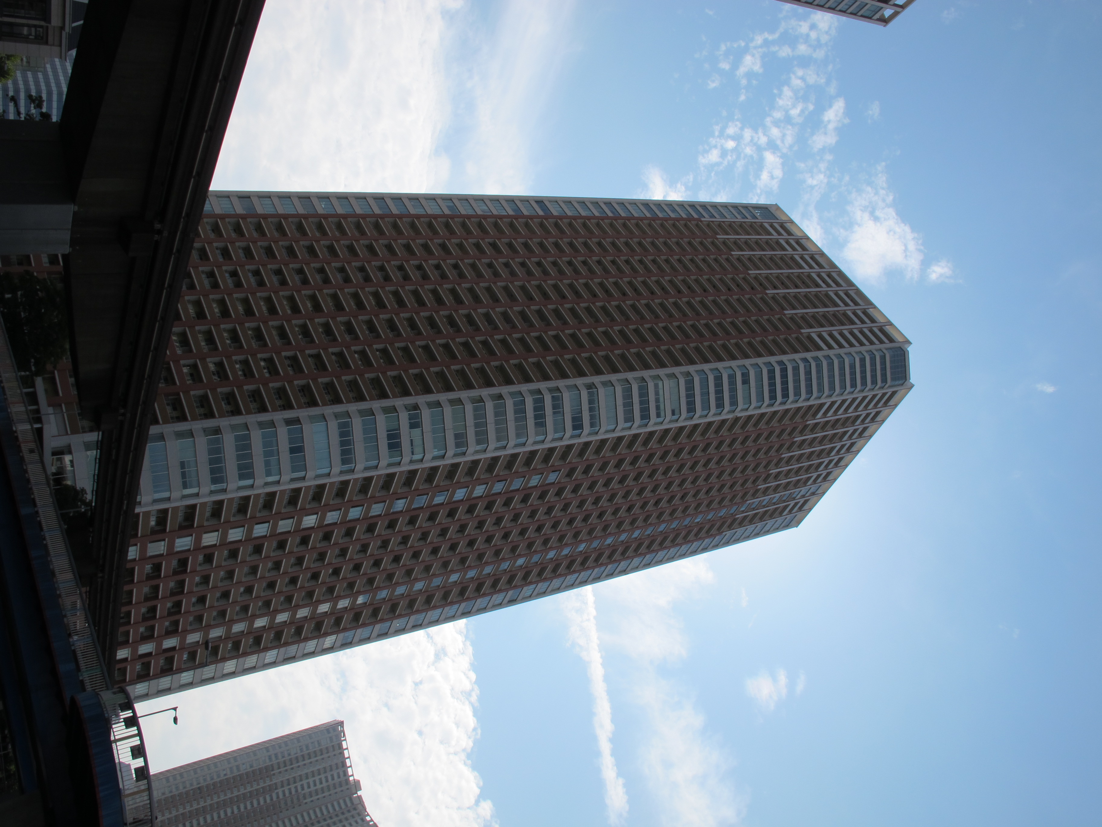 <b>Dレンジ補正200%/暗部補正OFF<br>PowerShot G12 / 約1.7MB / 2,736×3,648 / 1/1,250秒 / F5 / 0.0EV / ISO160 / WB:オート / 6.1mm</b>