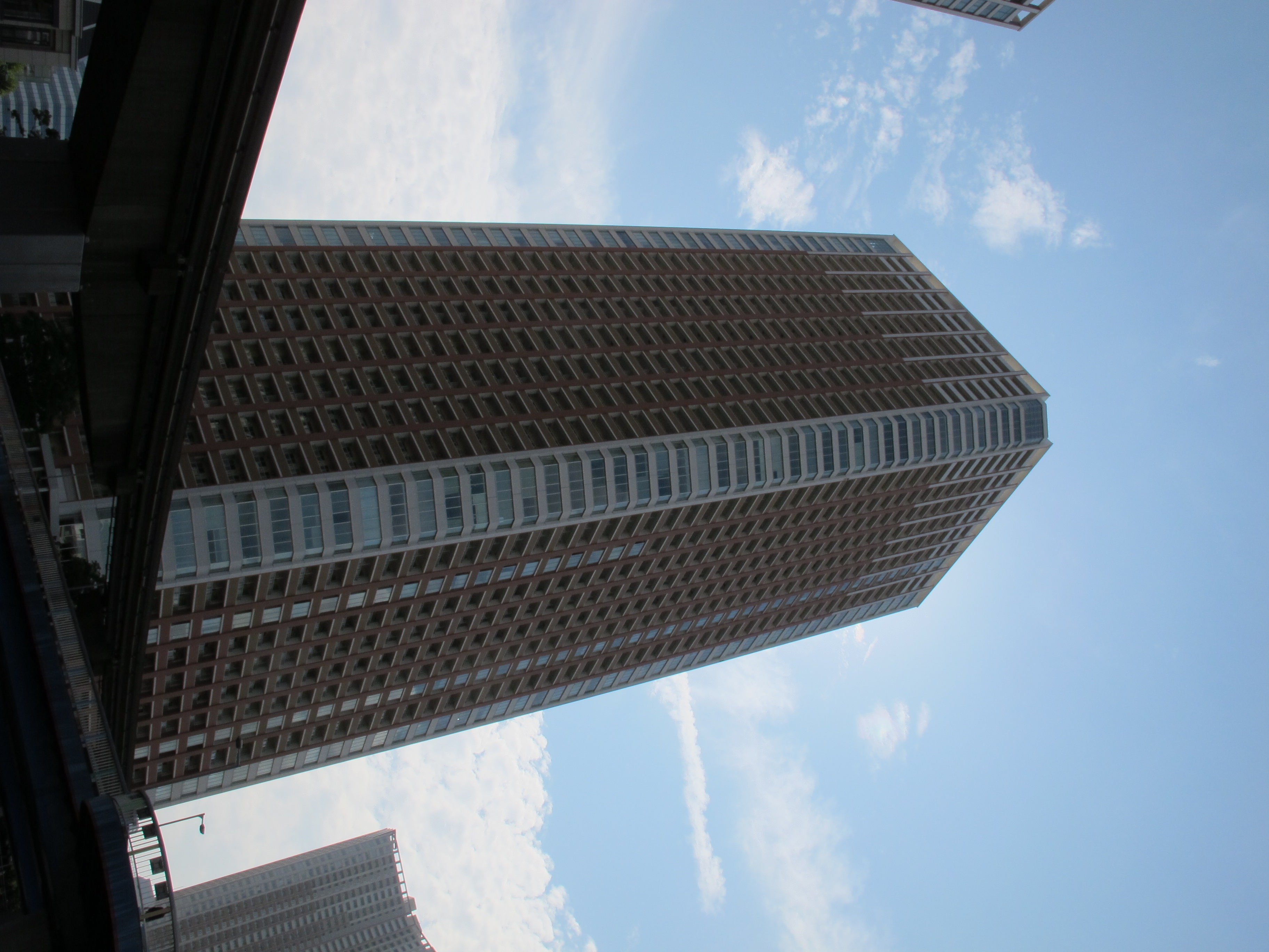 <b>Dレンジ補正400%/暗部補正OFF<br>PowerShot G12 / 約1.7MB / 2,736×3,648 / 1/1,250秒 / F7.1 / 0.0EV / ISO320 / WB:オート / 6.1mm</b>