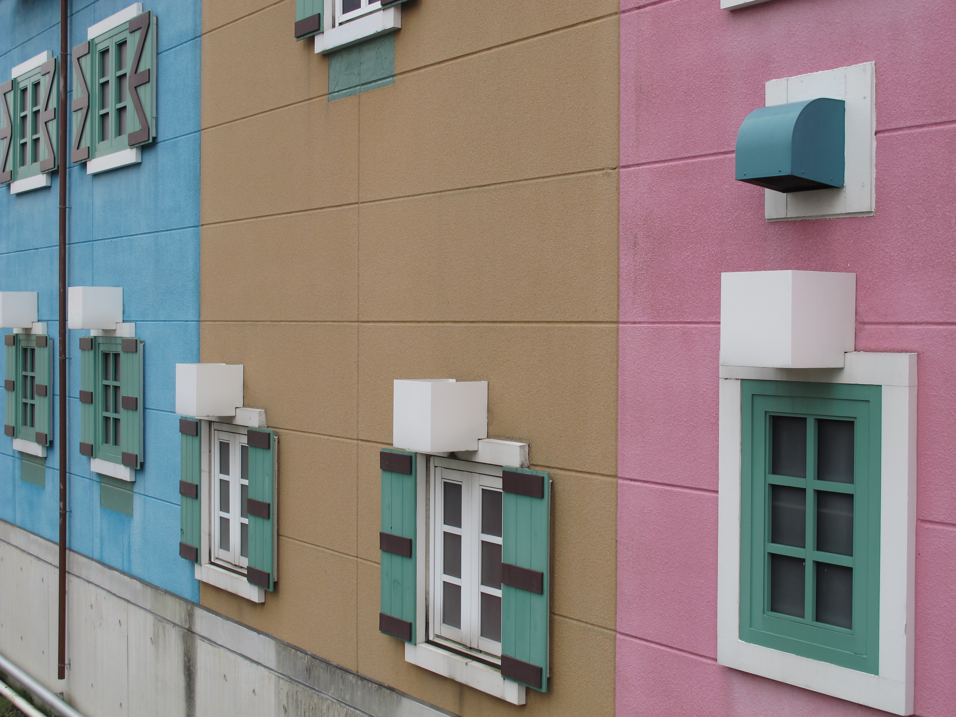 <b>効果なし<br>PowerShot G12 / 約2.5MB / 3,648×2,736 / 1/160秒 / F4 / 0.0EV / ISO80 / WB:オート / 10.8mm</b>