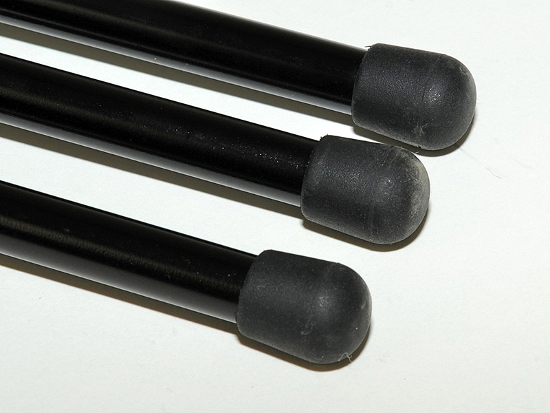 <b>石突はゴム</b>