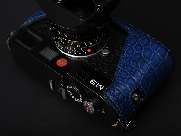 <b>LMB-M9CをM9ブラックペイントに装着したところ（以下同）</b>