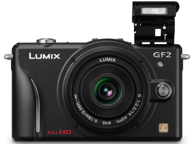 <b>ポップアップストロボを内蔵</b>