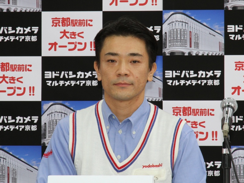 <b>マルチメディア京都の御代川忍店長</b>