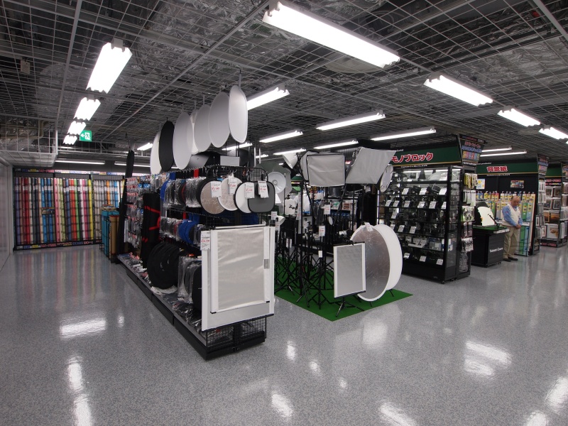 <b>レフ板、背景紙、ストロボ関連</b>