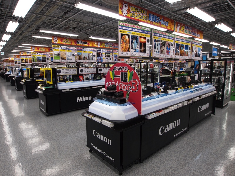 <b>レンズ交換式デジタルカメラのコーナー</b>