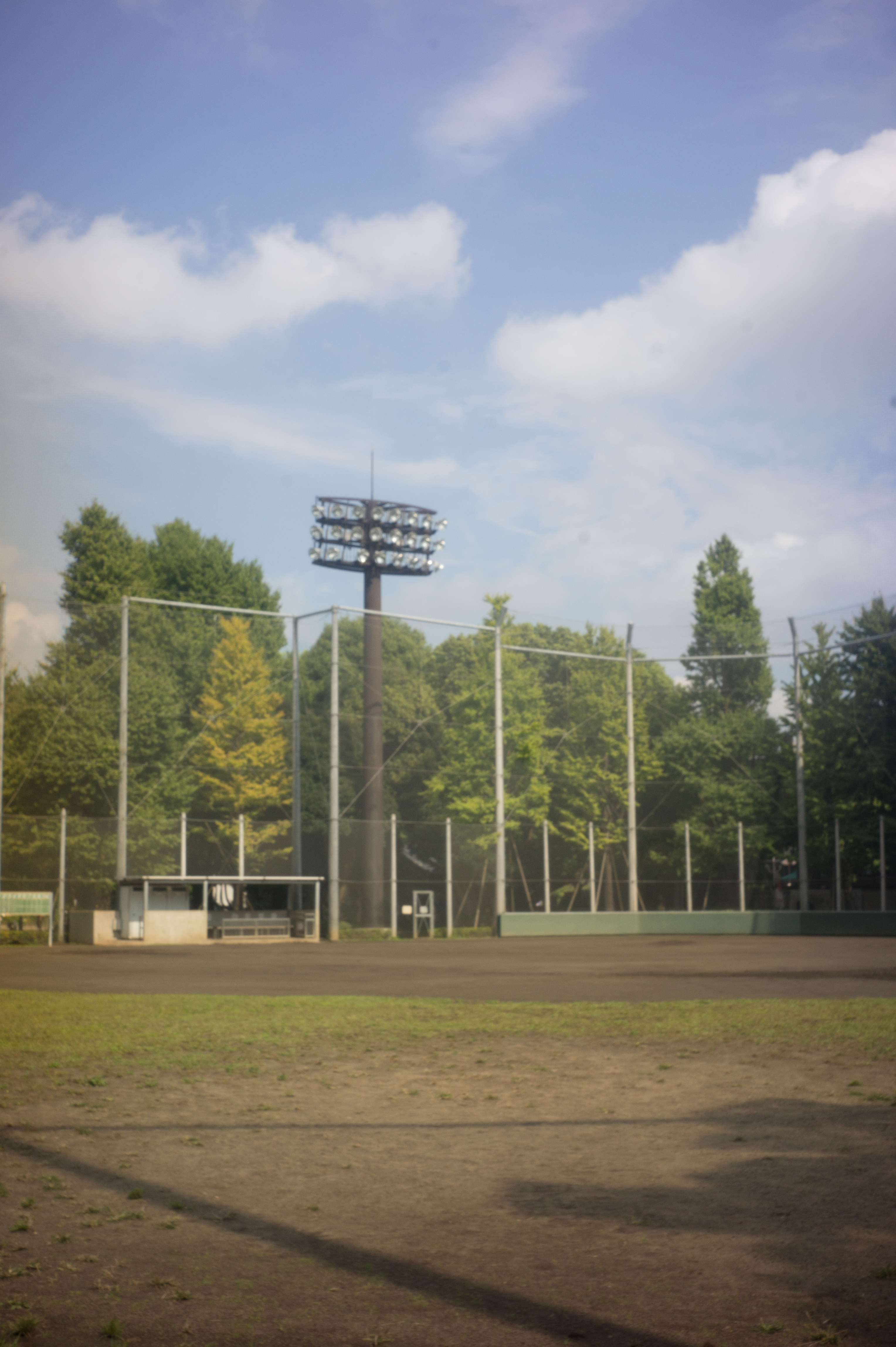 <b>NEX-5 / インダスター69 28mm F2.8 / 4,592×3,056 / 1/100秒 / F16 / 0EV / ISO200 / WB:オート / 28mm</b>