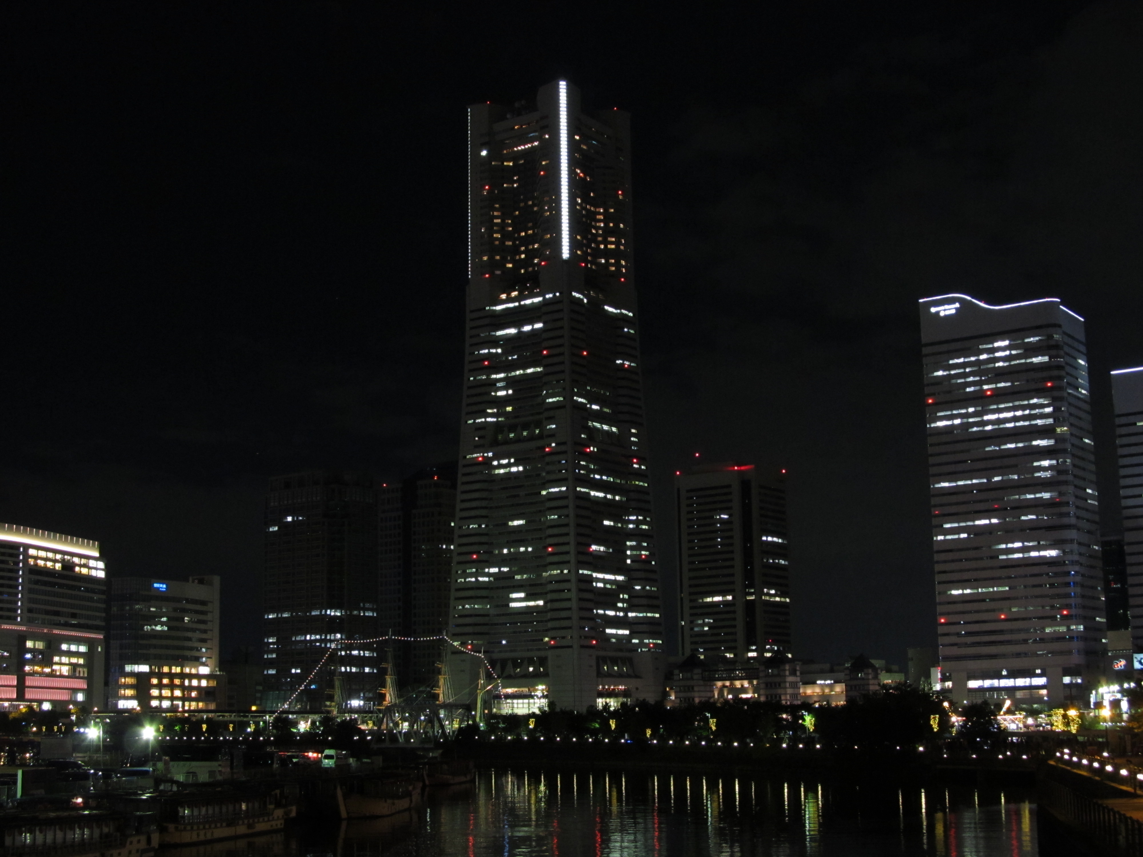 <b>ISO400<br>PowerShot SX130 IS / 約1.9MB / 4,000×3,000 / 1/3.3秒 / F4 / 0.0EV / WB:オート / 9.23mm</b>