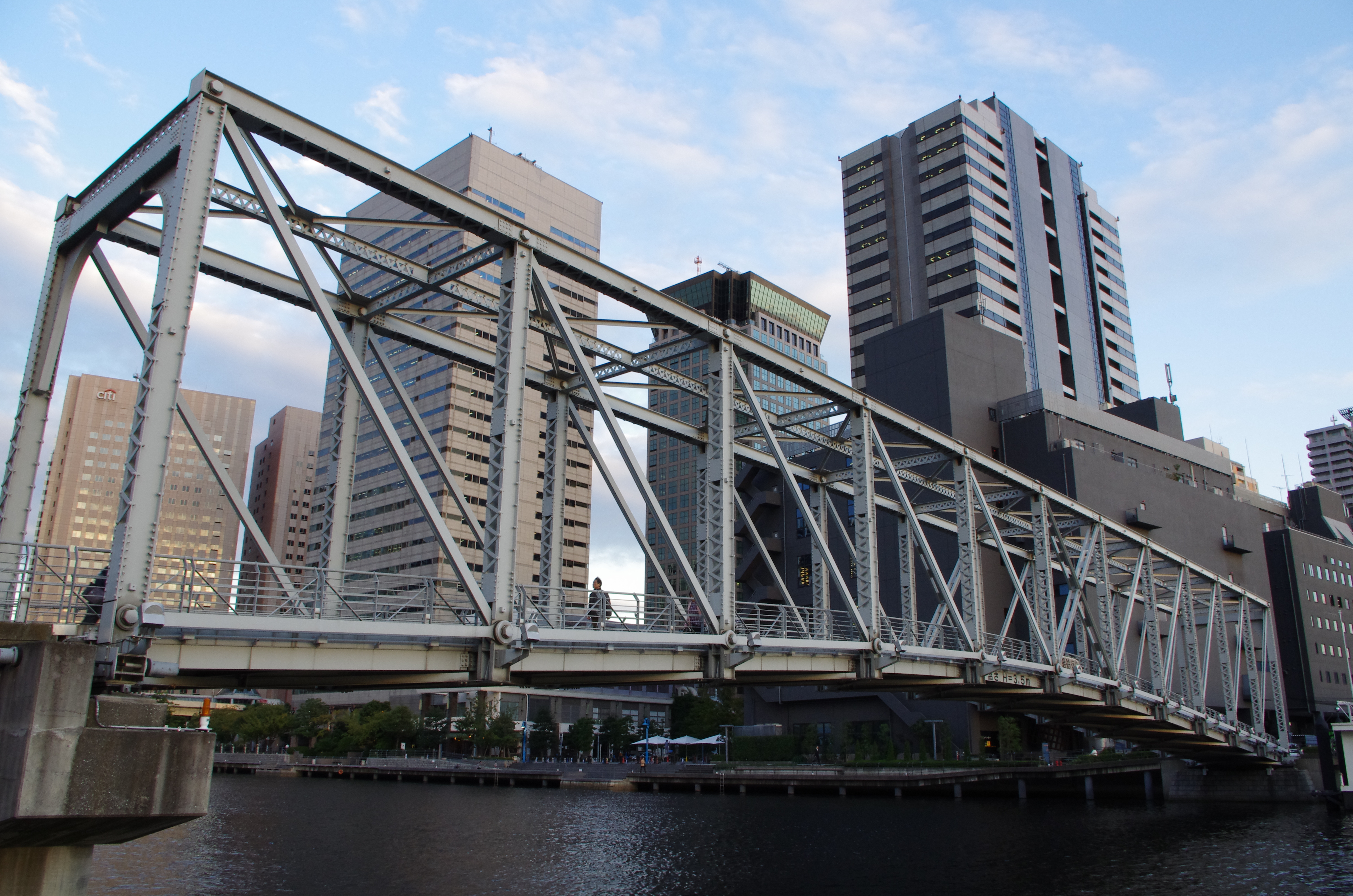 <b>高感度NR:中 / ISO800</b>