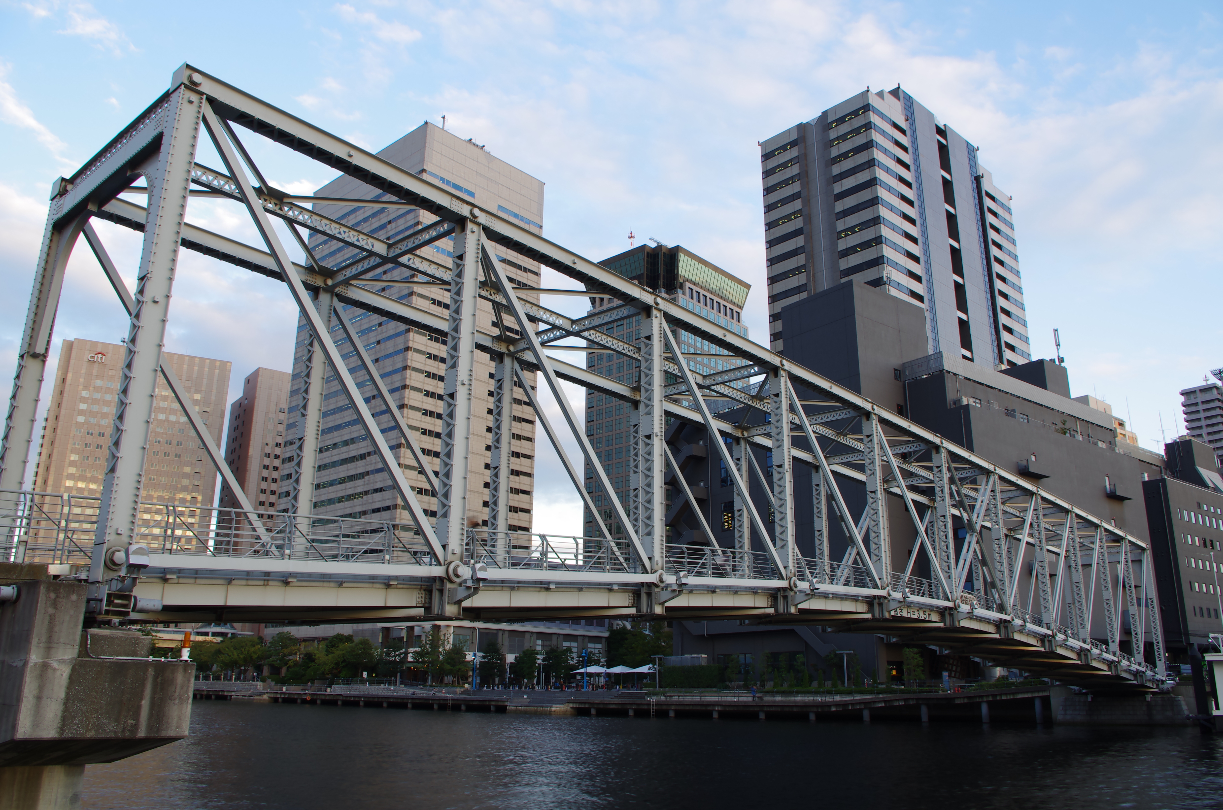 <b>高感度NR:強 / ISO80</b>