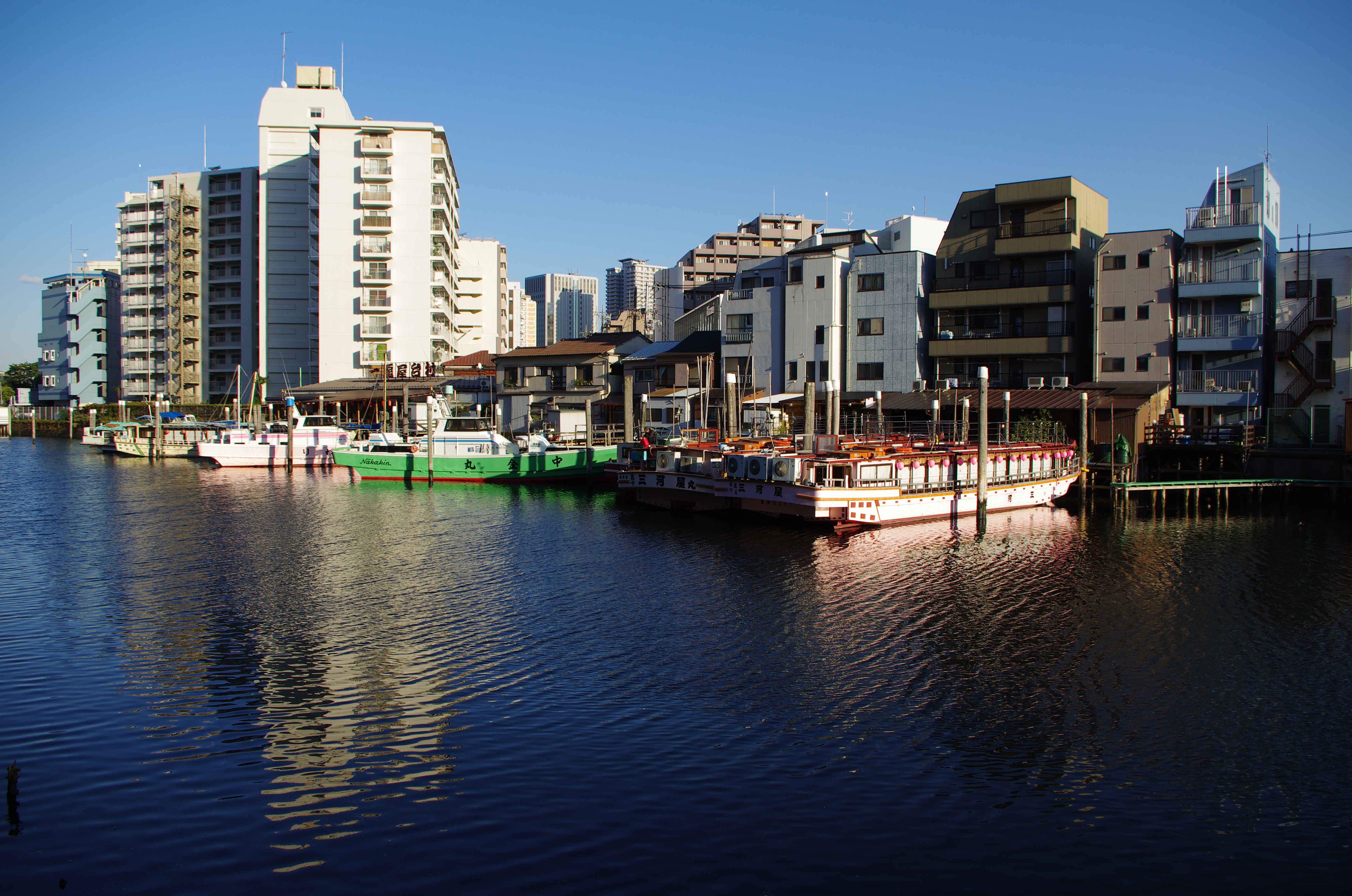 <b>K-5 / DA 18-55mm F3.5-5.6 AL WR / 約11.8MB / 4,928×3,264 / 1/250秒 / F7.1 / 0.0EV / ISO100 / WB:オート / 18mm</b>