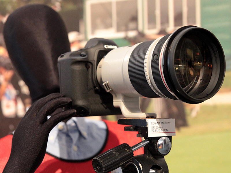 <b>EF 300mm F2.8 L IS II USM</b>