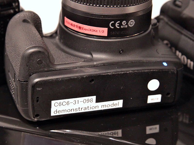 <b>既存のカメラをベースに無線充電やWi-Fi対応の改造を施してある</b>