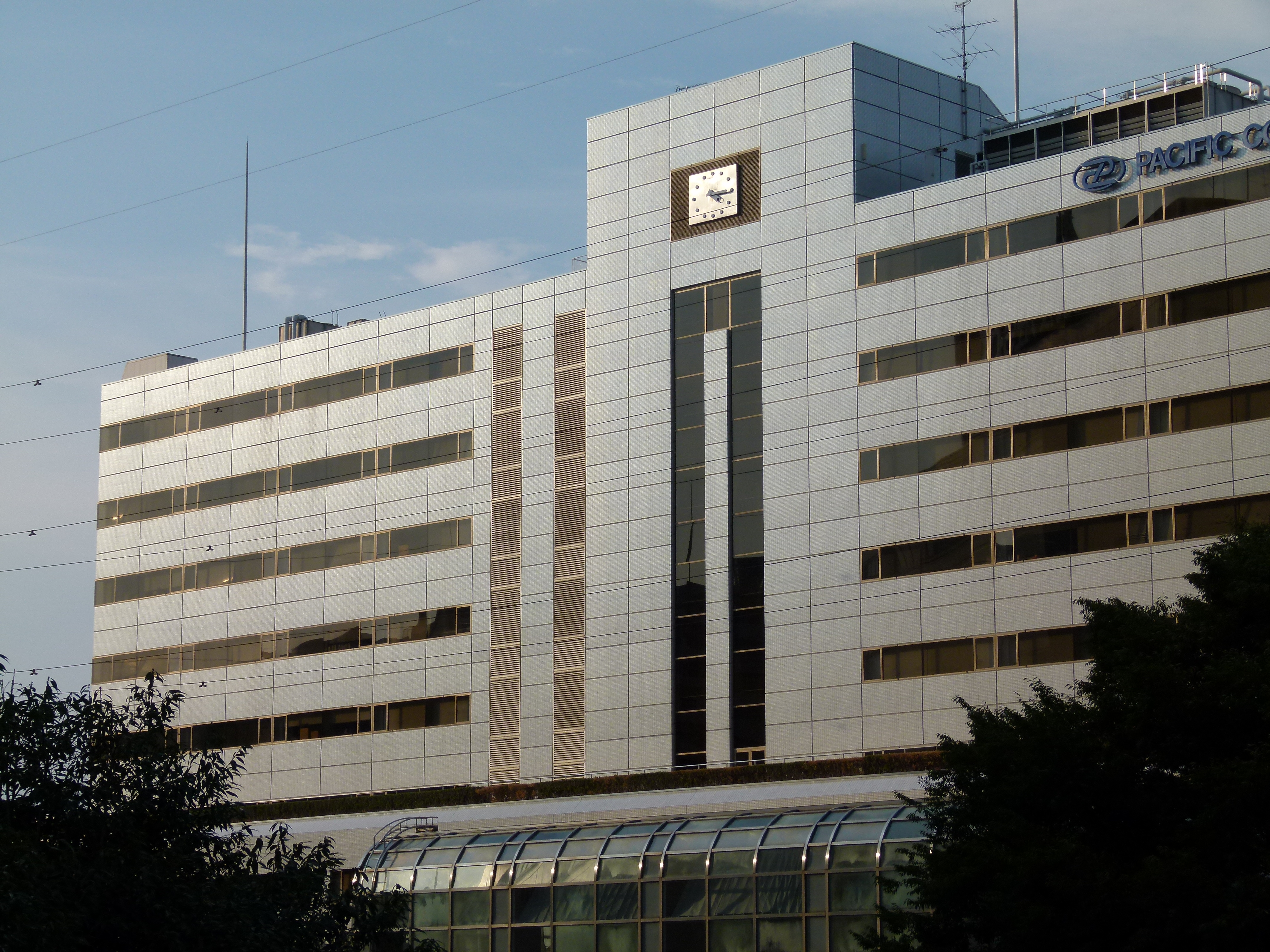 <b>超解像ON<br>DMC-FZ100 / 約5.4MB / 4,320×3,240 / 1/1,300秒 / F4 / 0.0EV / ISO100 / WB:オート / 14.1mm</b>