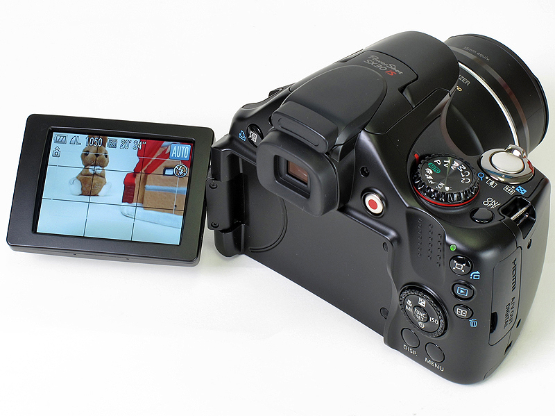 <b>バリアングル式の液晶モニターを搭載</b>