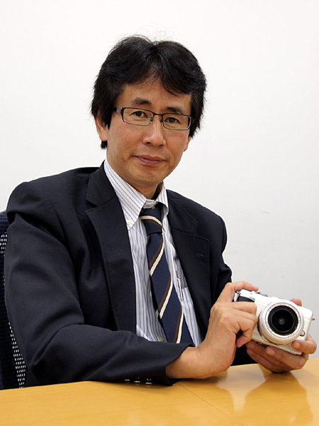 <b>オリンパスイメージング SLR商品企画部長の杉田幸彦氏</b>