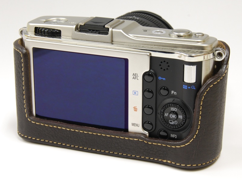 <b>マットブラウンの装着例</b>