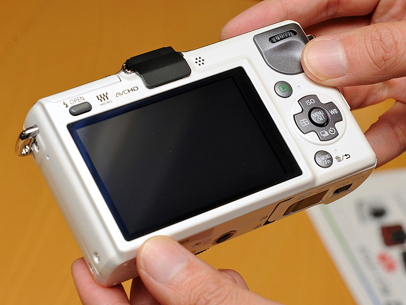 <b>液晶モニターがタッチ式になった</b>