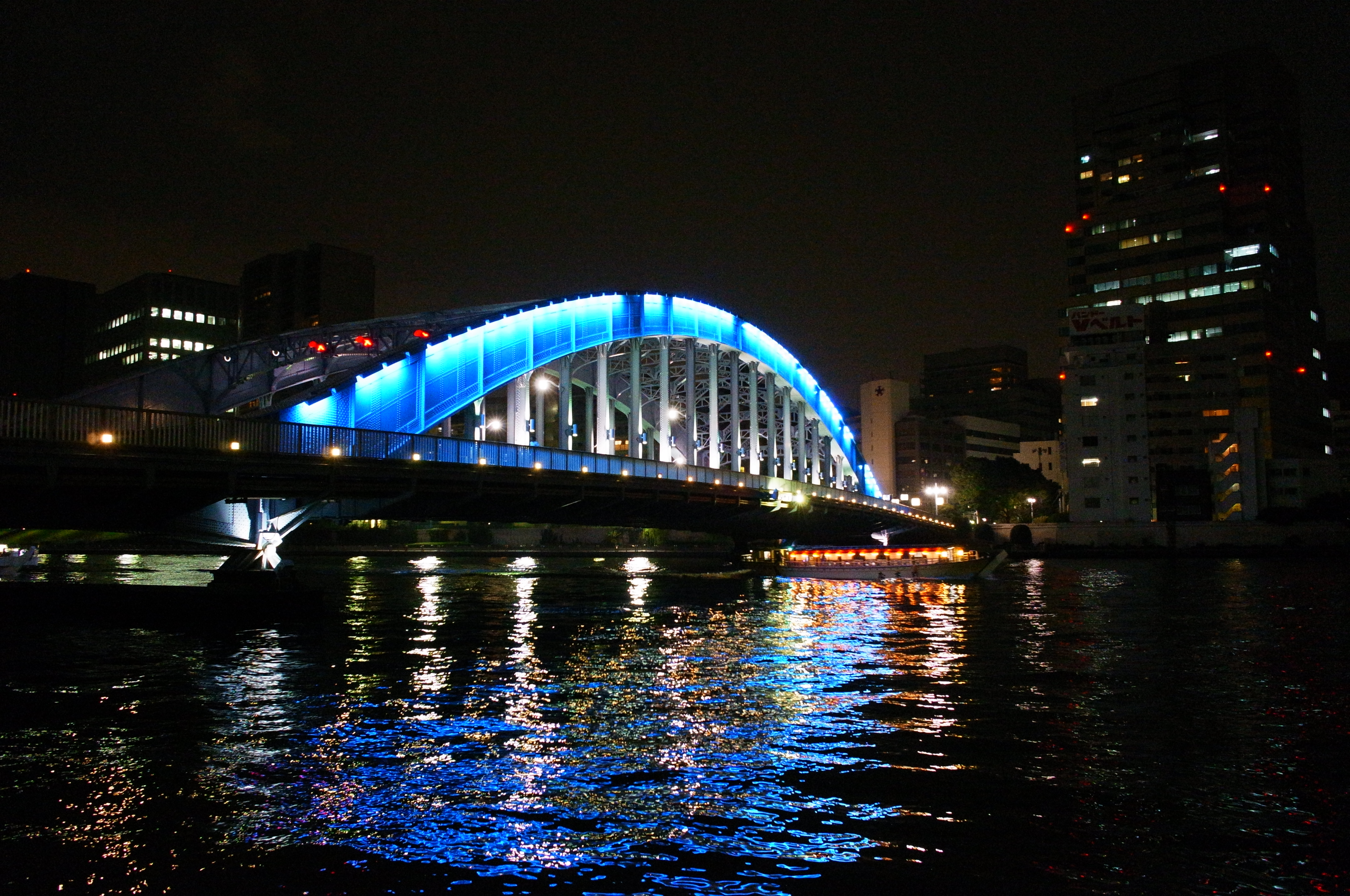 <b>ISO3200（ノイズリダクション:OFF）<br>GXR A12 / GR LENS A12 28mm F2.5 / 約4.3MB / 4,288×2,848 / 1/32秒 / F4 / 0.0EV / WB:マルチパターンAUTO / 18.3mm / 画像設定:ビビッド</b>