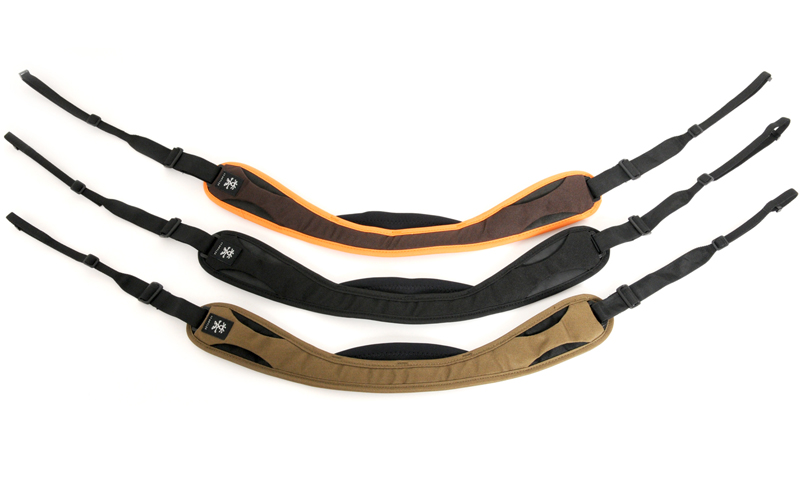 <b>インダストリー・ディスグレイス。上からブラウン×オレンジ×ガンメタル、ブラック、ビーチ×ブラック</b>