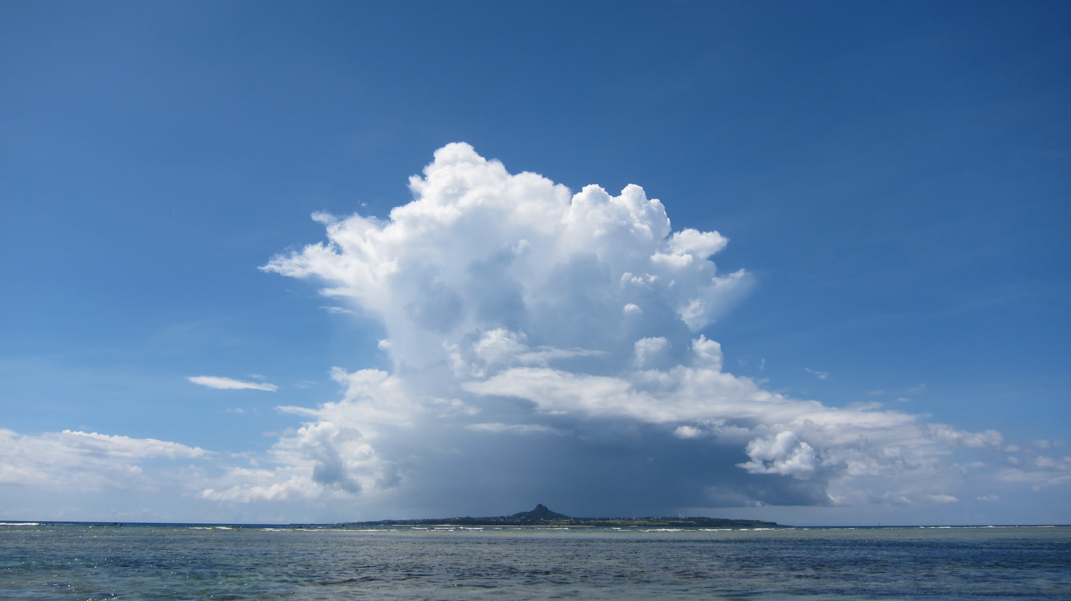 <b>16：9<br>PowerShot S95 / 約1.2MB / 3,648×2,048 / 1/1,000秒 / F4.5 / 0.0EV / ISO80 / WB:太陽光 / 6mm</b>