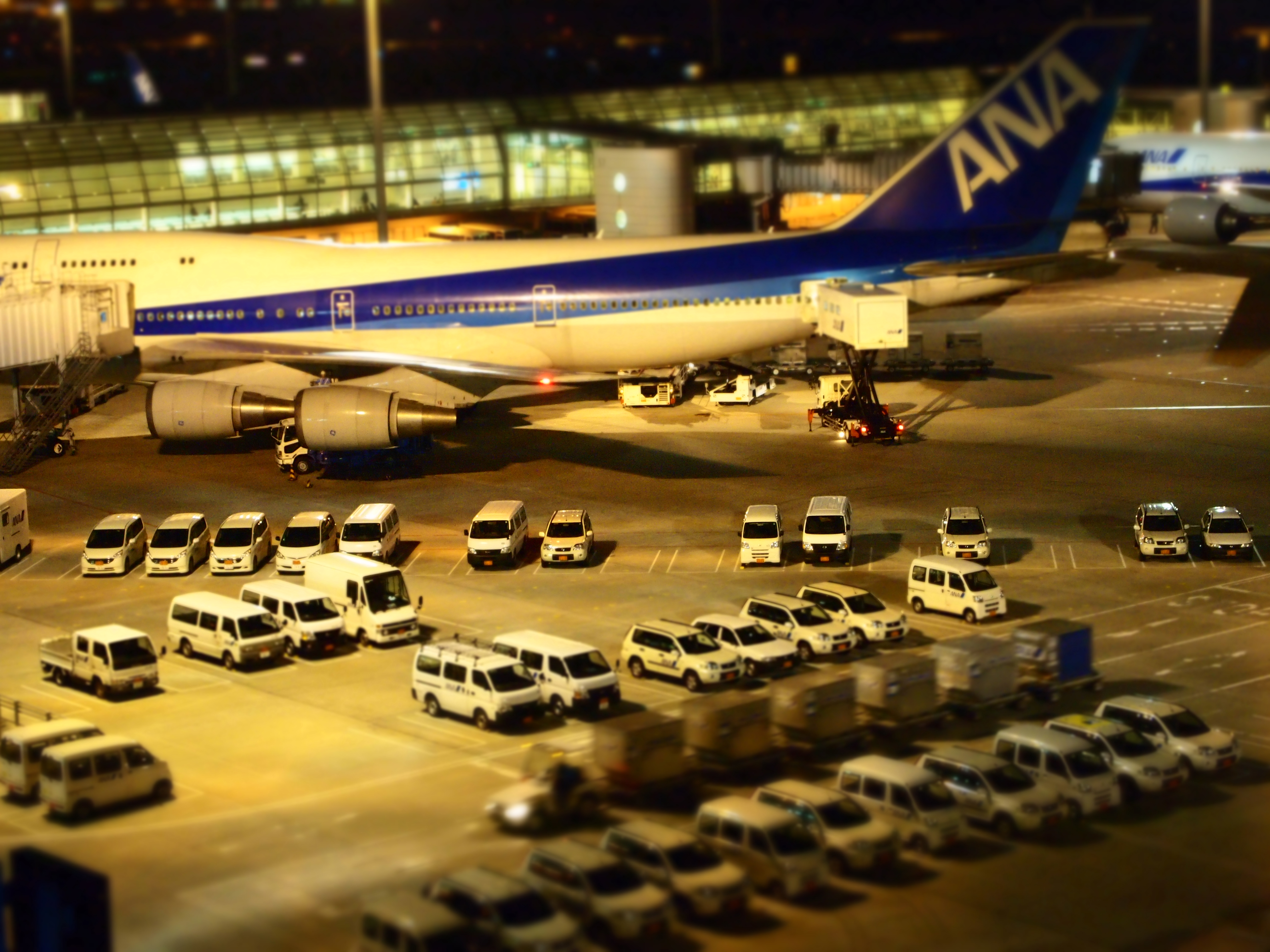 <b>E-PL1 / M.ZUIKO DIGITAL ED 14-42mm F3.5-5.6 L / 約3.9MB / 4,032×3,024 / 1/8秒 / F5.4 / 0EV / ISO1600 / 38mm / アートフィルター：ジオラマ</b>