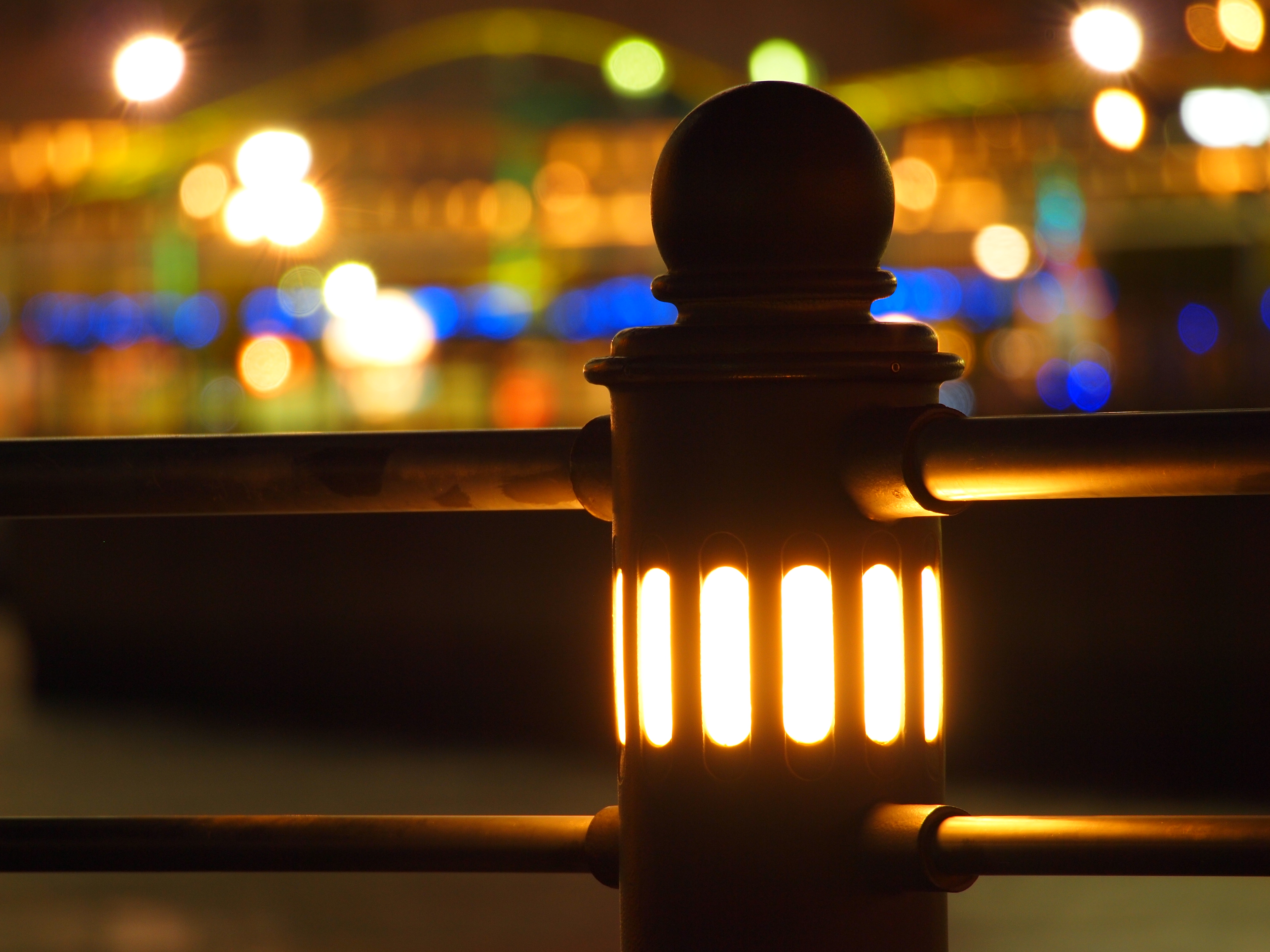 <b>E-P2 / M.ZUIKO DIGITAL ED 75-300mm F4.8-6.7 / 約4.9MB / 4,032×3,024 / 2秒 / F6.7 / +1.0EV / ISO200 / WB:晴天 / 300mm</b>