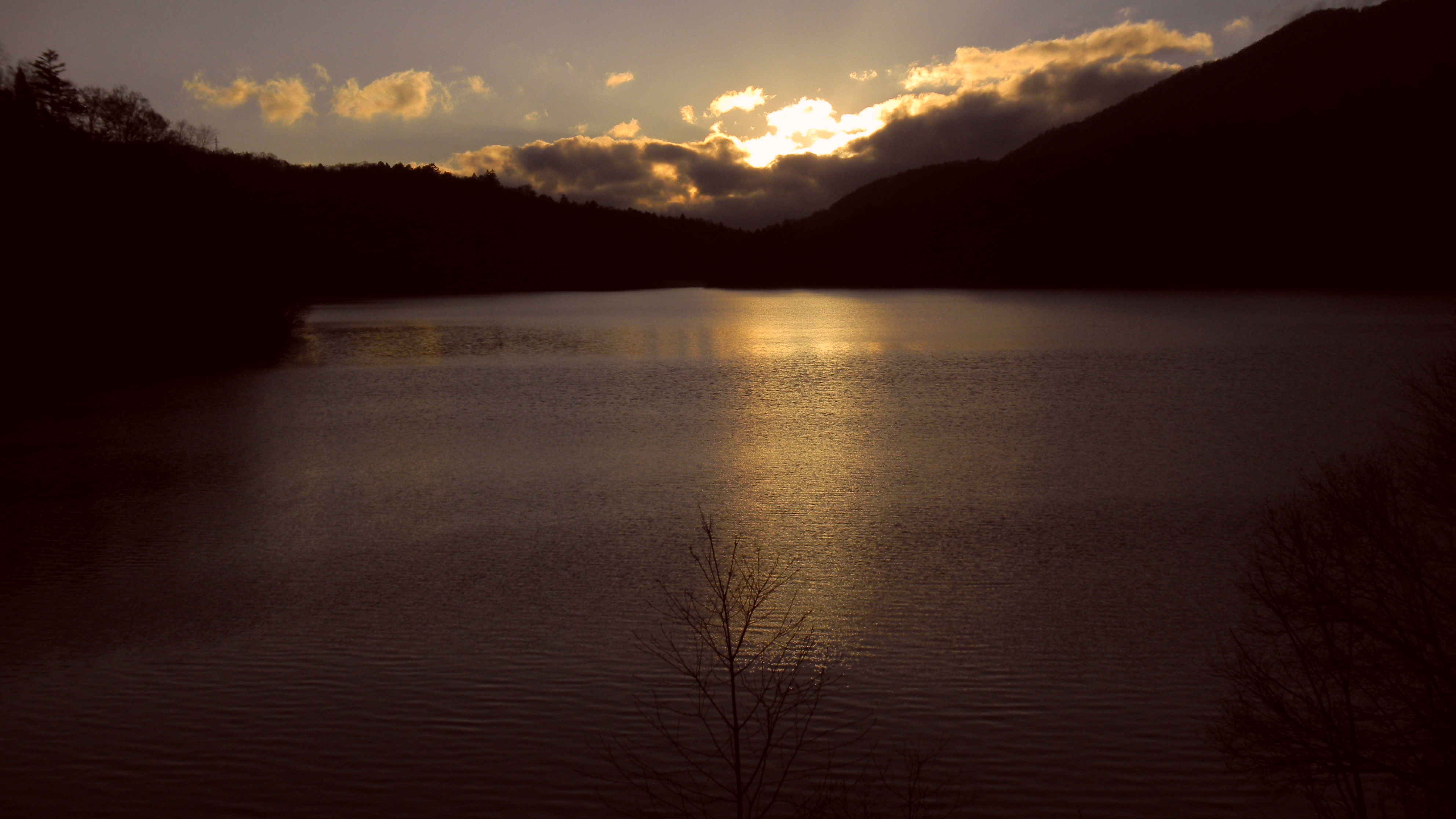 <b>16:9<br>COOLPIX S80 / 約1.9MB / 3,968×2,232 / 1/450秒 / F8.1 / -1.0EV / ISO80 / WB:オート / 6.3mm</b>