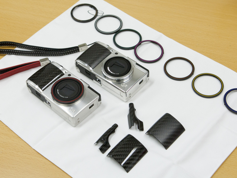 <b>リングキャップやストラップは、H・L・C倶楽部の豊富なオリジナル商品からも選択できる</b>