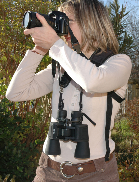 <b>双眼鏡とカメラを同時に取り付けた場合の例</b>