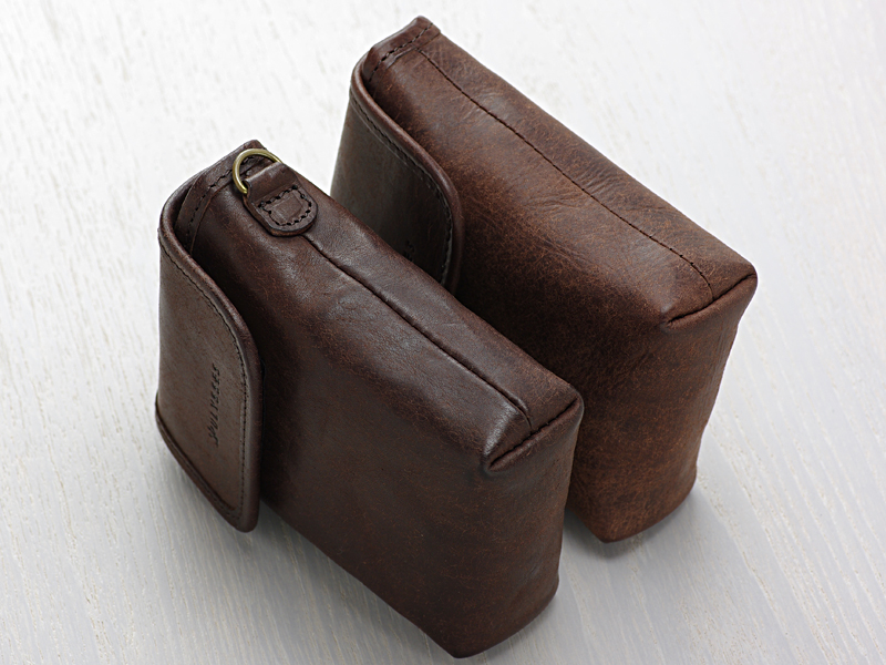 <b>Dリングを取り付けたところ（左）</b>