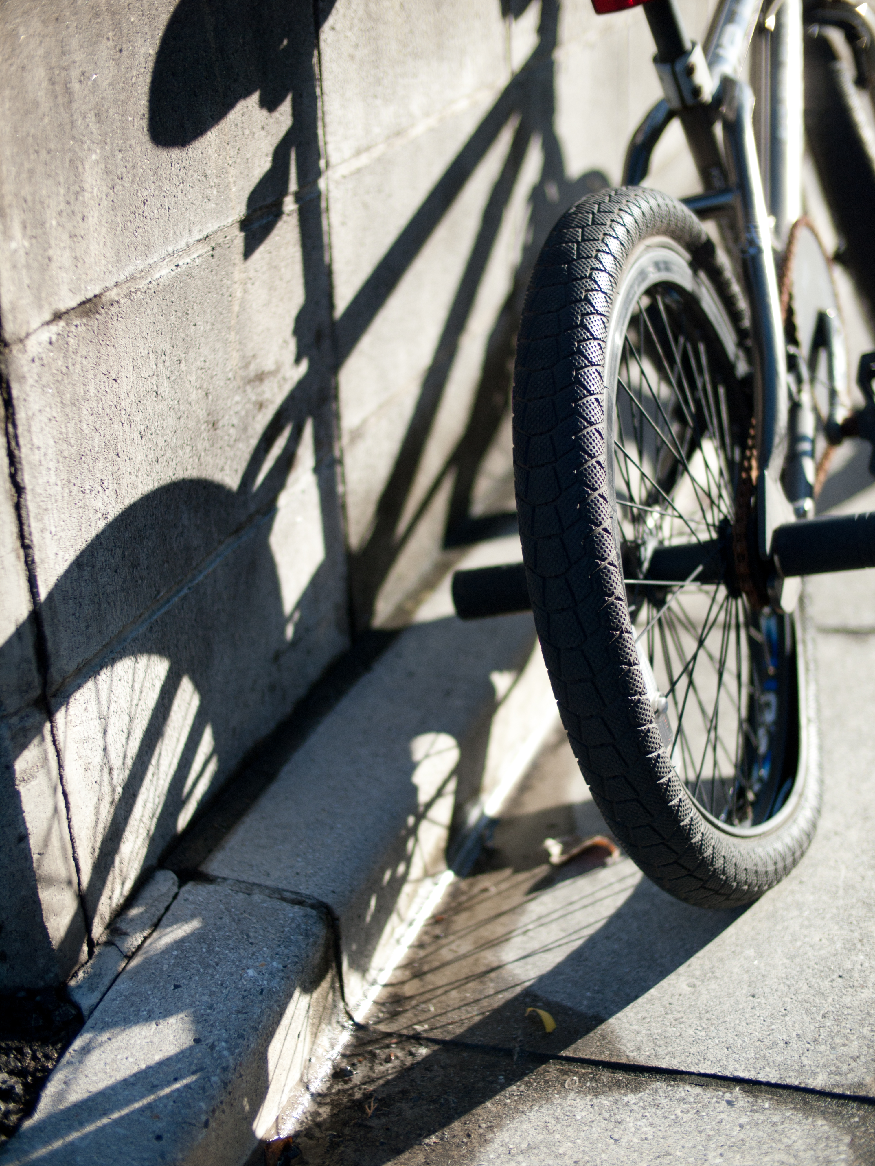 <b>E-P2 / NOKTON 25mm F0.95 / 3,024×4,032 / 1/4,000秒 / F2.8 / 0EV / ISO200 / WB:オート / 25mm</b>