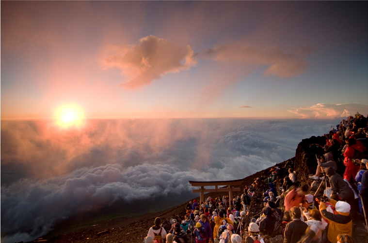 <b>収録作品の一例 (c)小野庄一</b>