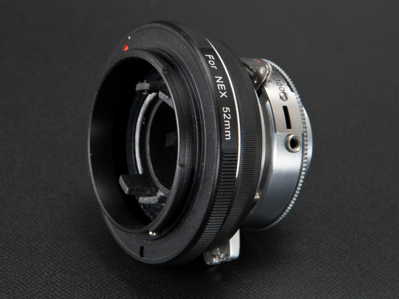 <b>マウント部分は汎用パーツをうまく組み合わせている。フランジバック調整済みで使いやすい</b>