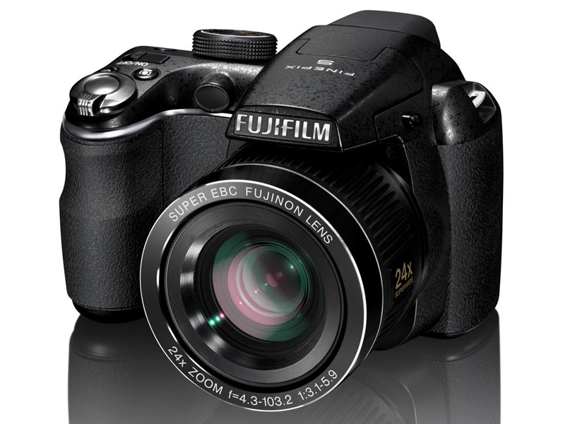 <b>FinePix S3200</b>
